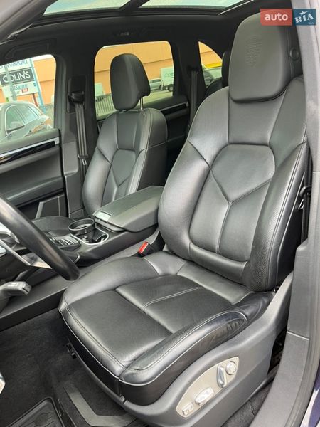 Позашляховик / Кросовер Porsche Cayenne 2016 в Києві