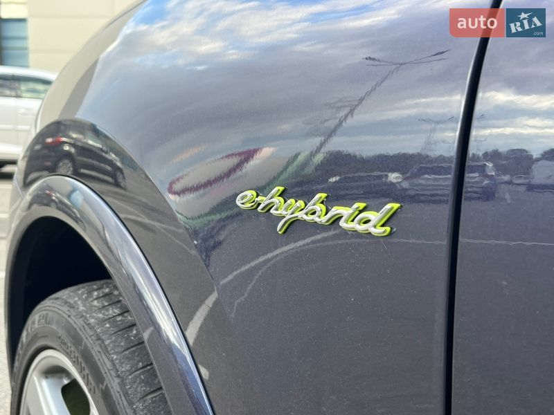 Позашляховик / Кросовер Porsche Cayenne 2016 в Києві