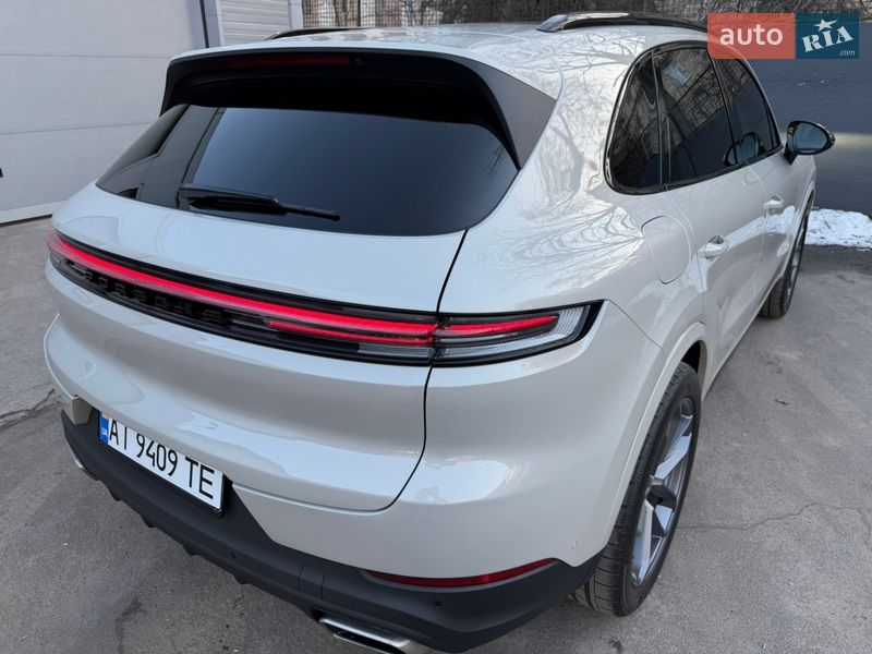 Внедорожник / Кроссовер Porsche Cayenne 2023 в Киеве