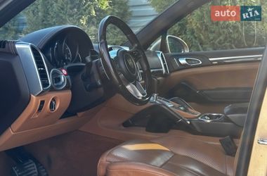 Позашляховик / Кросовер Porsche Cayenne 2016 в Львові