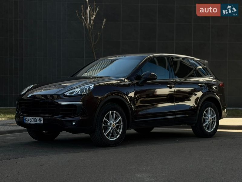 Позашляховик / Кросовер Porsche Cayenne 2015 в Києві