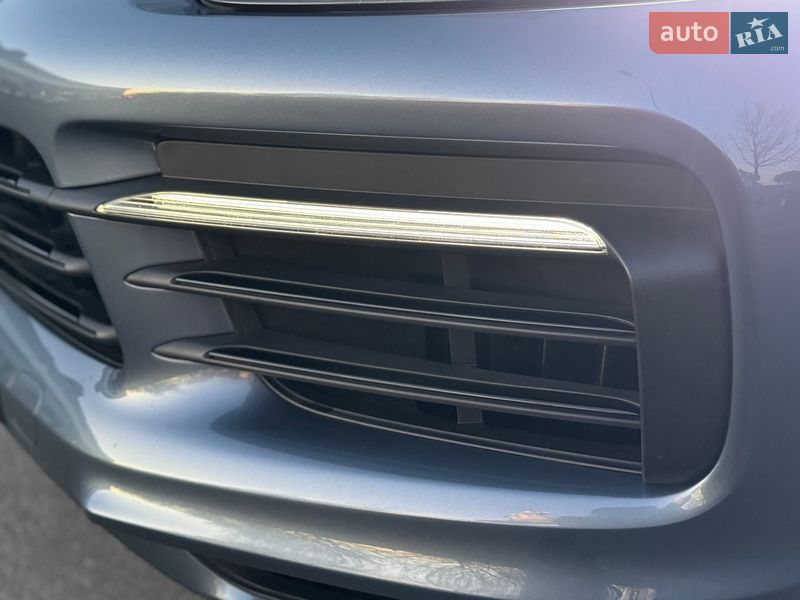 Внедорожник / Кроссовер Porsche Cayenne 2020 в Киеве