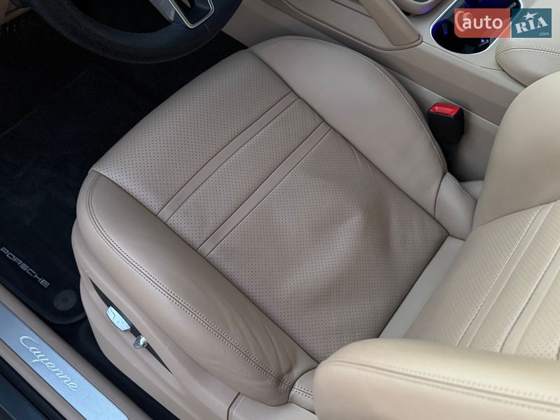 Внедорожник / Кроссовер Porsche Cayenne 2020 в Киеве