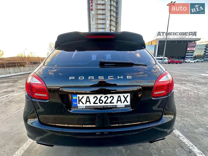 Внедорожник / Кроссовер Porsche Cayenne 2013 в Киеве