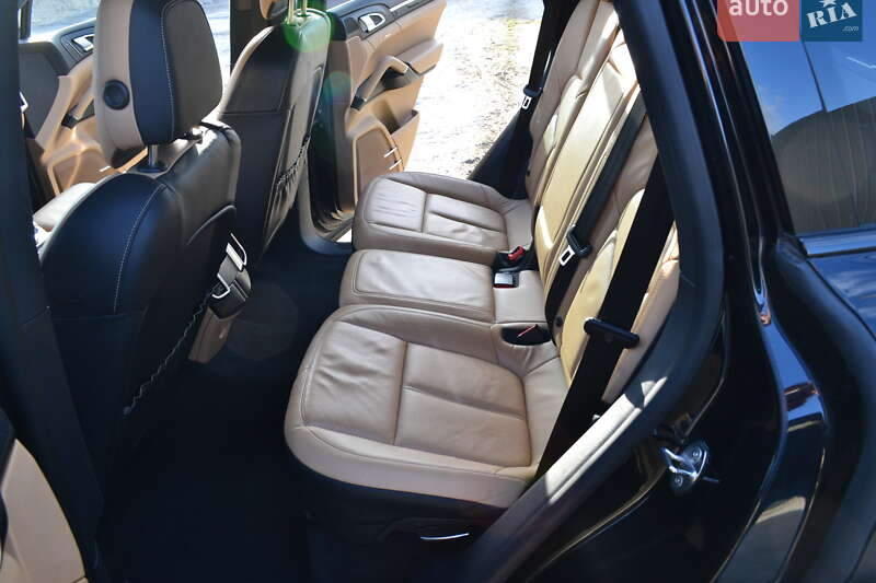 Внедорожник / Кроссовер Porsche Cayenne 2013 в Василькове