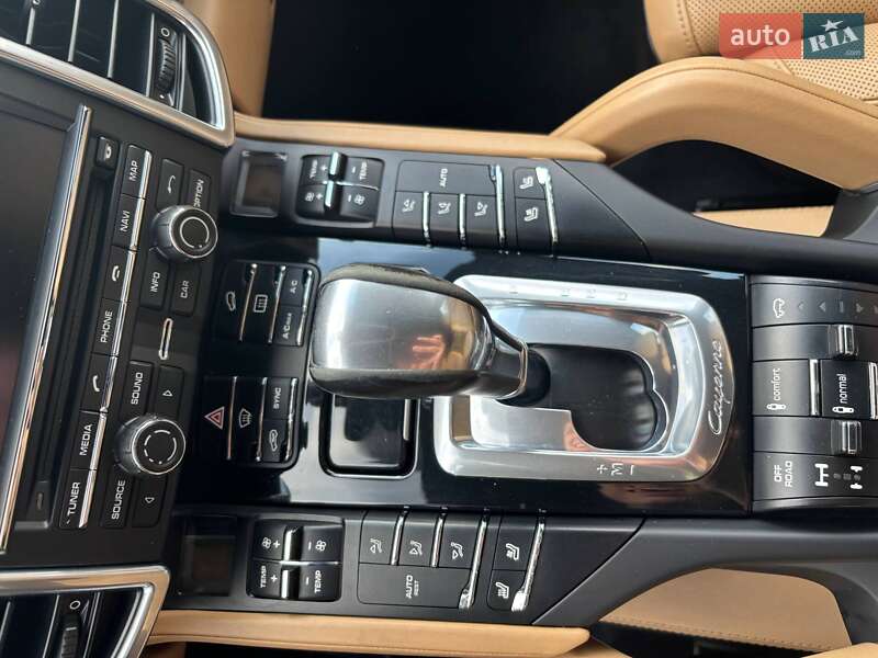 Внедорожник / Кроссовер Porsche Cayenne 2013 в Василькове