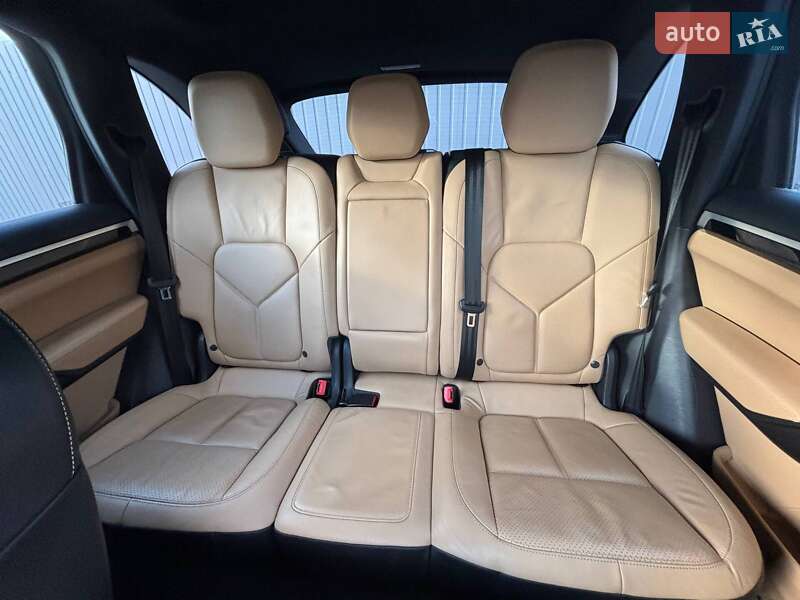 Внедорожник / Кроссовер Porsche Cayenne 2013 в Василькове
