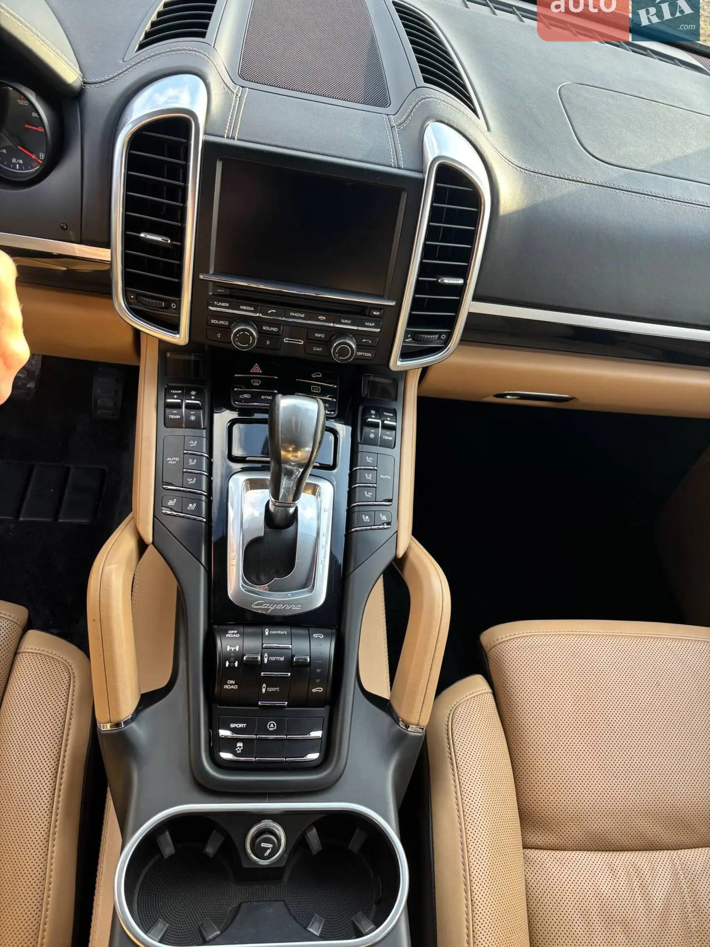 2013 Porsche Cayenne - мініатюра 36