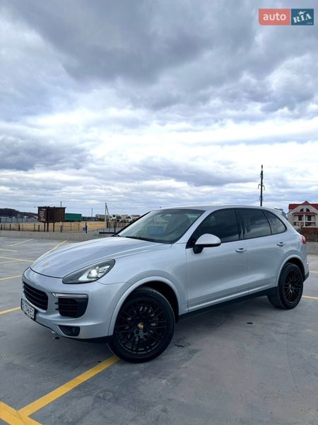 Внедорожник / Кроссовер Porsche Cayenne 2016 в Тернополе
