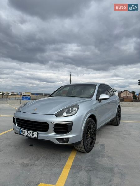 Внедорожник / Кроссовер Porsche Cayenne 2016 в Тернополе