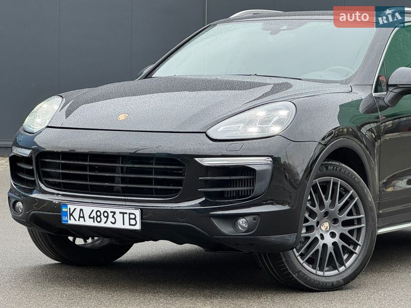 Позашляховик / Кросовер Porsche Cayenne 2016 в Києві