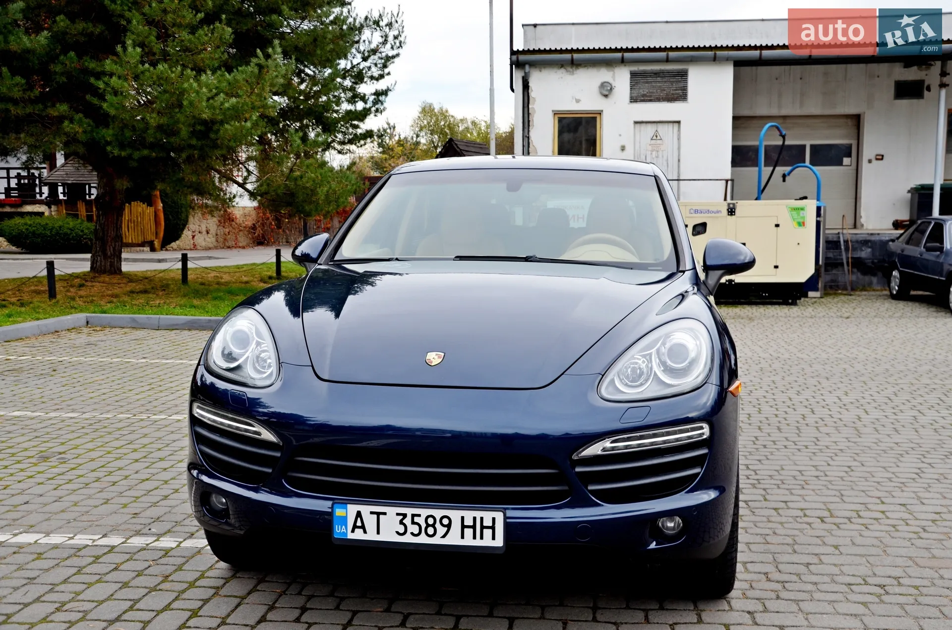2012 Porsche Cayenne - мініатюра 2
