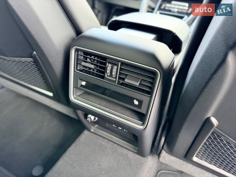 Внедорожник / Кроссовер Porsche Cayenne 2025 в Киеве