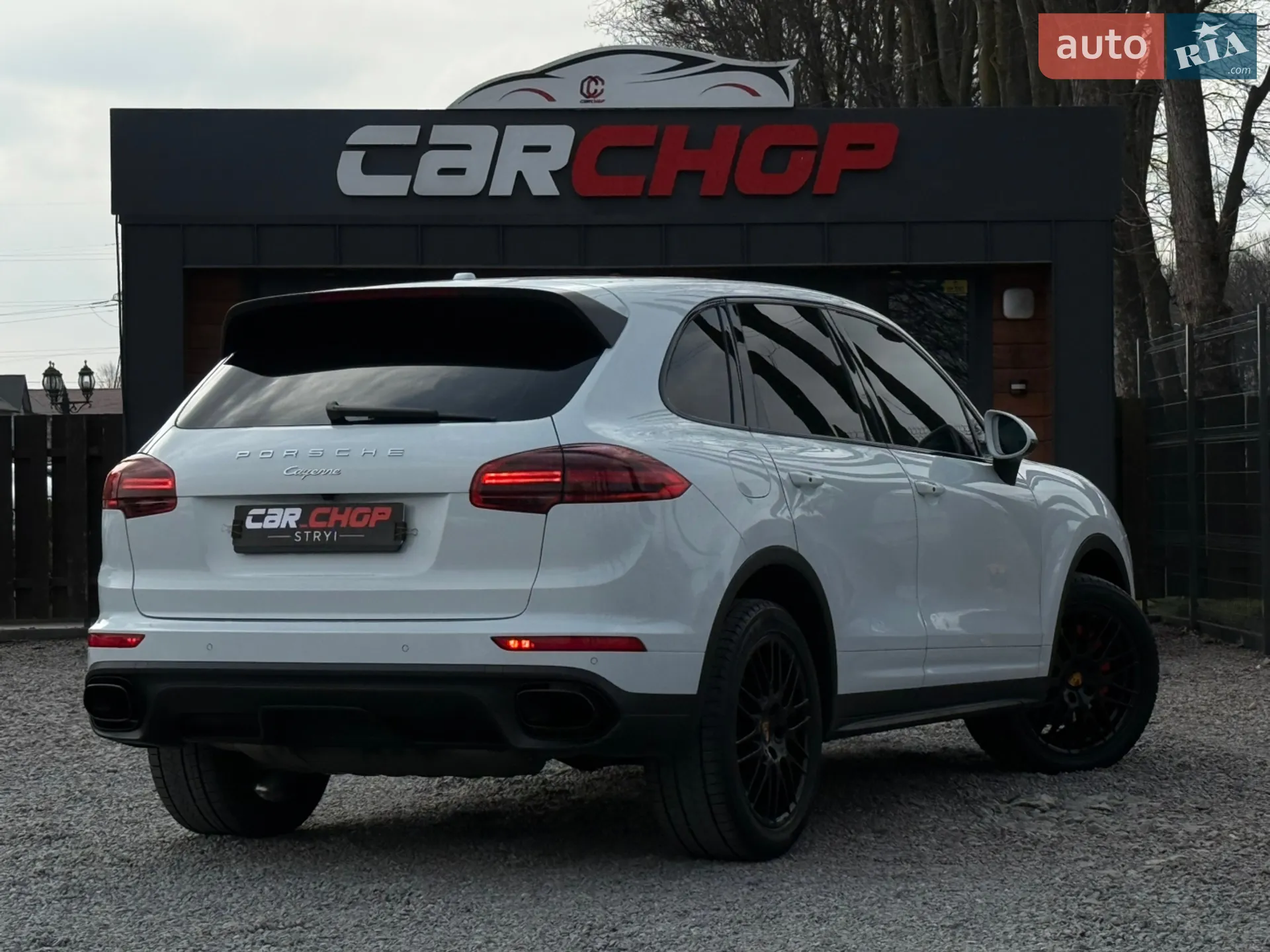 2016 Porsche Cayenne - мініатюра 3