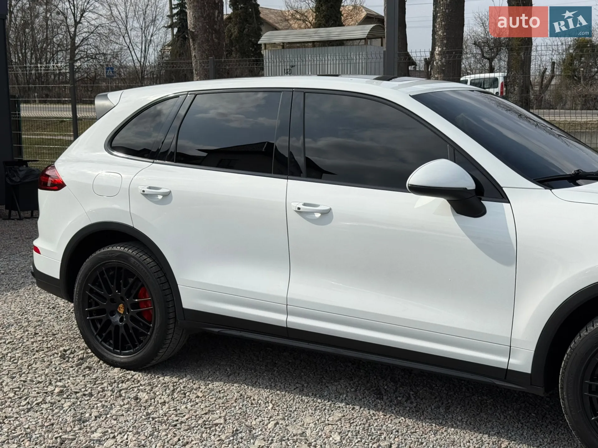 2016 Porsche Cayenne - мініатюра 26
