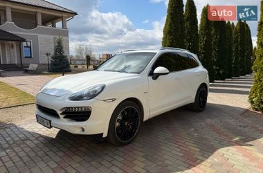 Позашляховик / Кросовер Porsche Cayenne 2013 в Лубнах