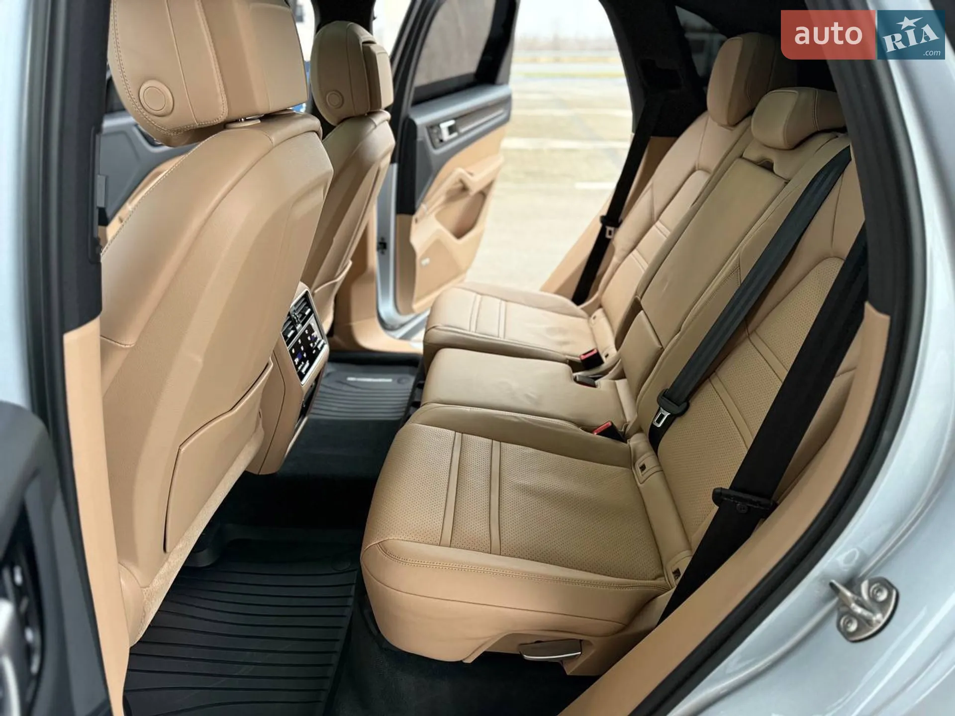 2018 Porsche Cayenne - мініатюра 22