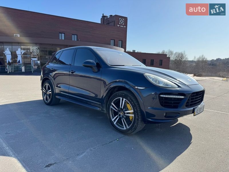 Porsche Cayenne 2011