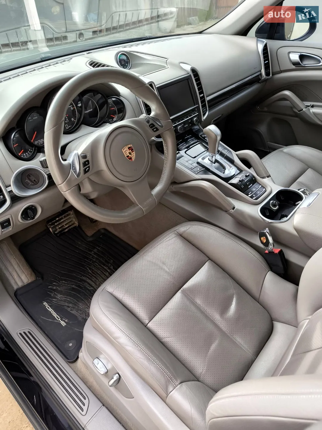 2010 Porsche Cayenne - мініатюра 21