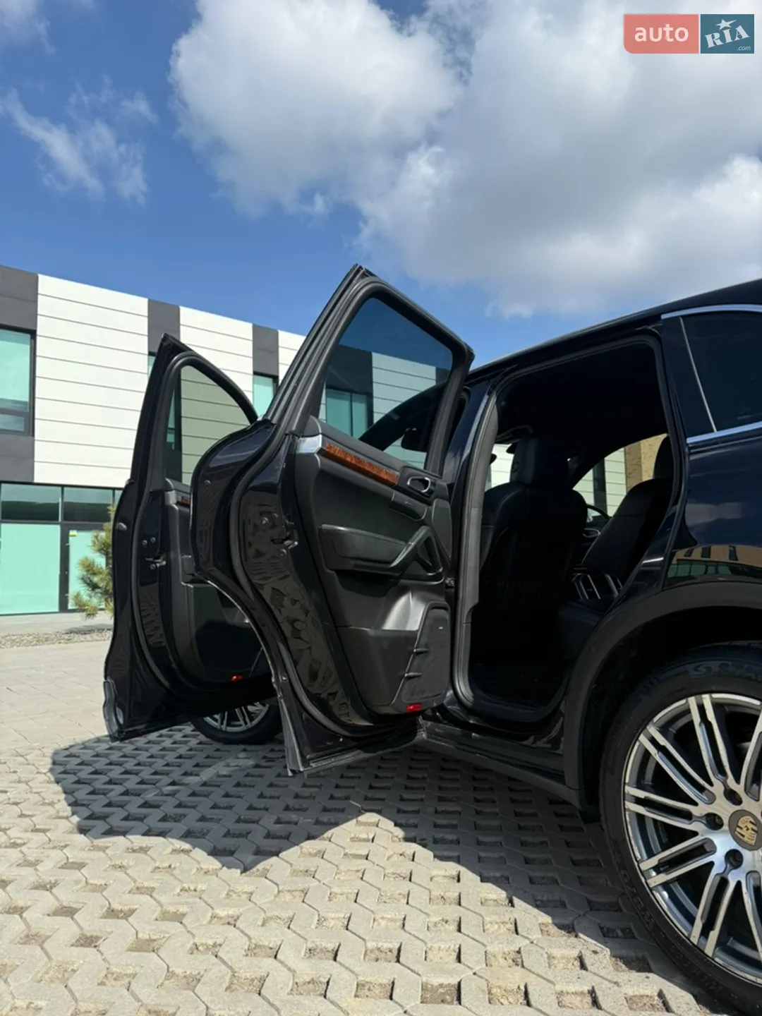 2010 Porsche Cayenne - мініатюра 12