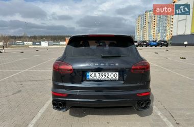 Внедорожник / Кроссовер Porsche Cayenne 2015 в Киеве