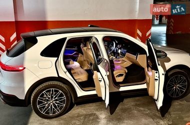 Позашляховик / Кросовер Porsche Cayenne 2018 в Києві