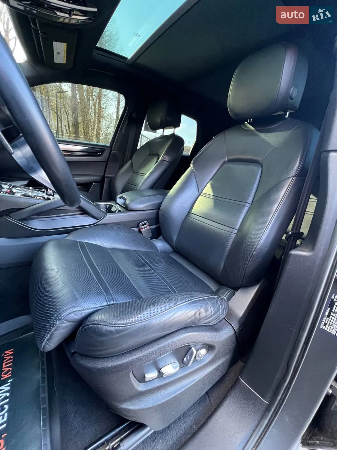 2019 Porsche Cayenne - мініатюра 18