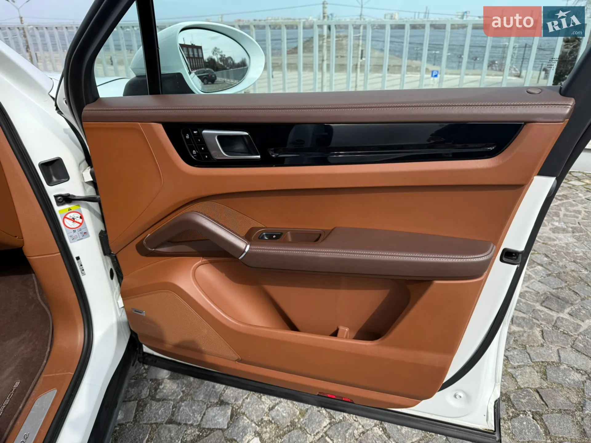 2018 Porsche Cayenne - мініатюра 31