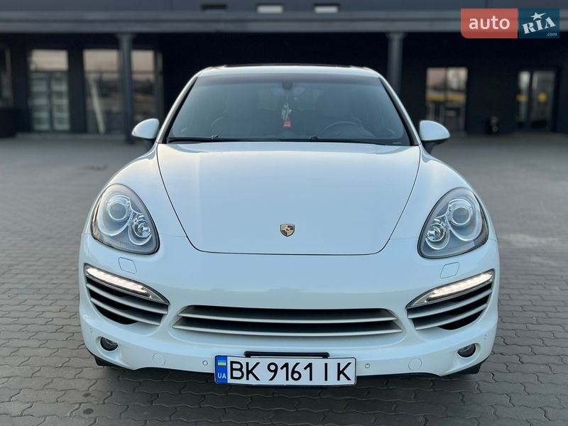 Позашляховик / Кросовер Porsche Cayenne 2014 в Нововолинську