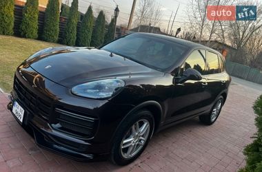 Внедорожник / Кроссовер Porsche Cayenne 2016 в Киеве