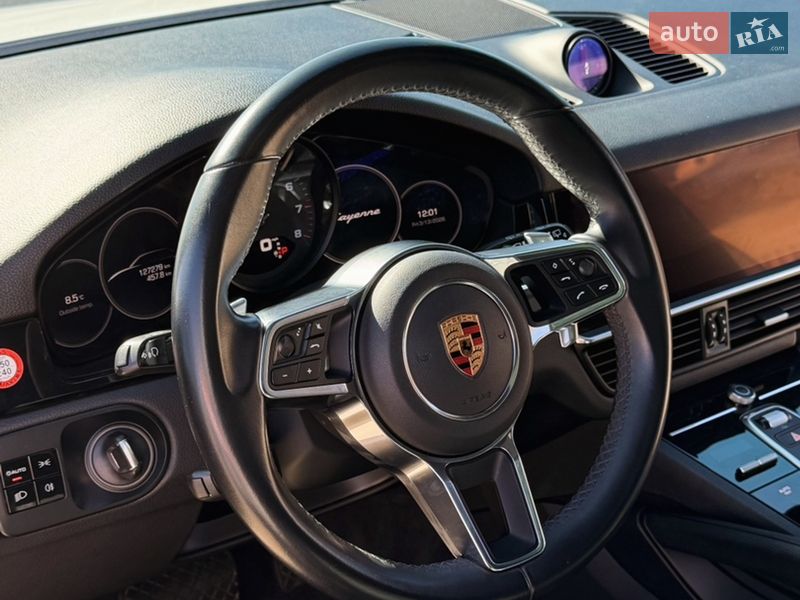 Внедорожник / Кроссовер Porsche Cayenne 2019 в Одессе