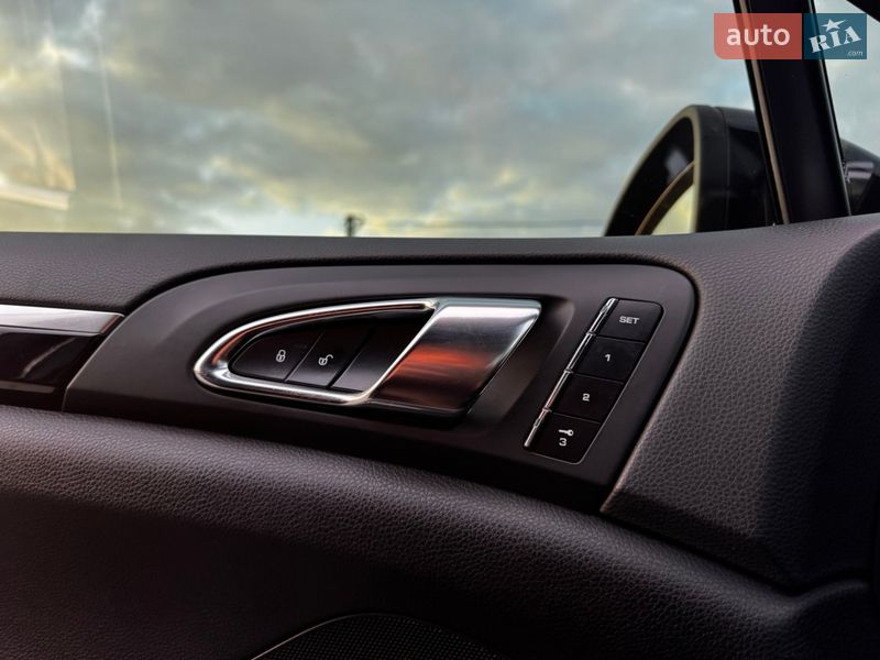 Внедорожник / Кроссовер Porsche Cayenne 2012 в Луцке фото 41 Внедорожник / Кроссовер Porsche Cayenne 2012 в Луцке