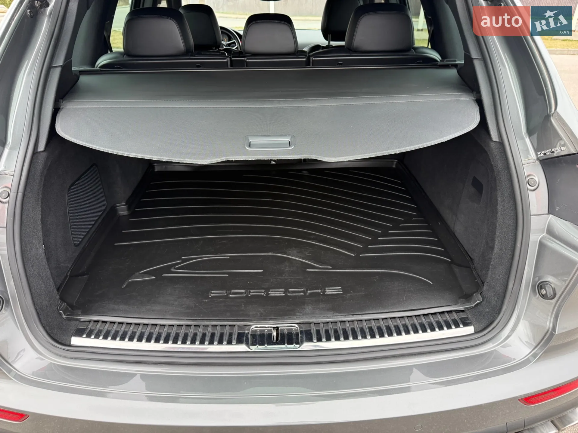 2015 Porsche Cayenne - мініатюра 27