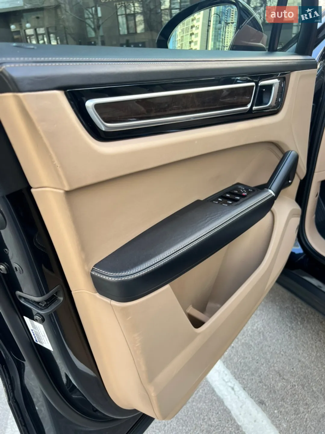 2021 Porsche Cayenne - мініатюра 5