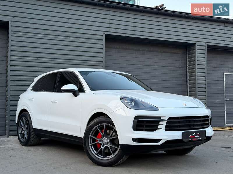 Внедорожник / Кроссовер Porsche Cayenne 2018 в Киеве