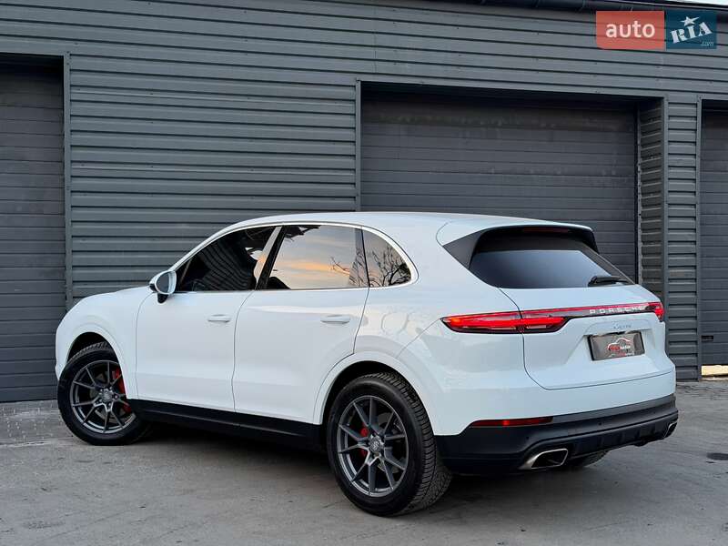 Внедорожник / Кроссовер Porsche Cayenne 2018 в Киеве