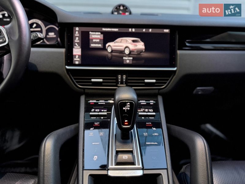 Внедорожник / Кроссовер Porsche Cayenne 2018 в Киеве