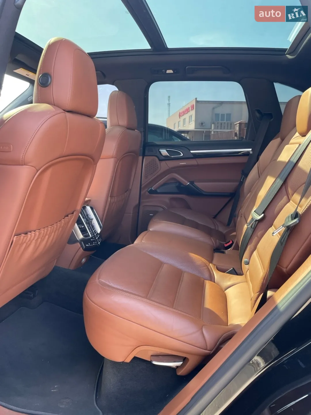 2016 Porsche Cayenne - мініатюра 24