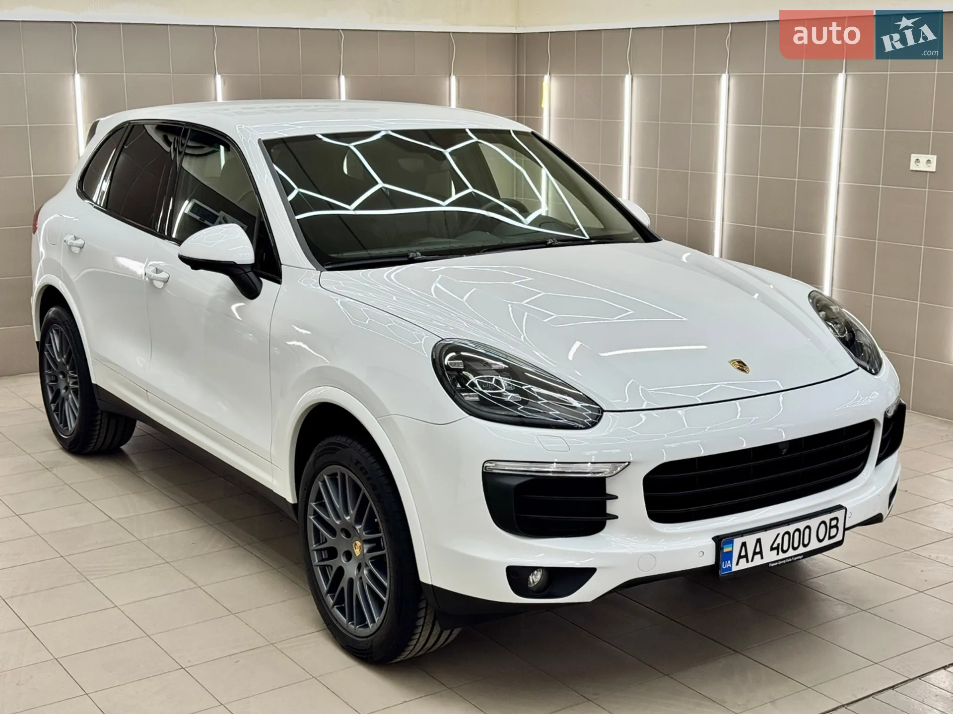 2016 Porsche Cayenne - мініатюра 4