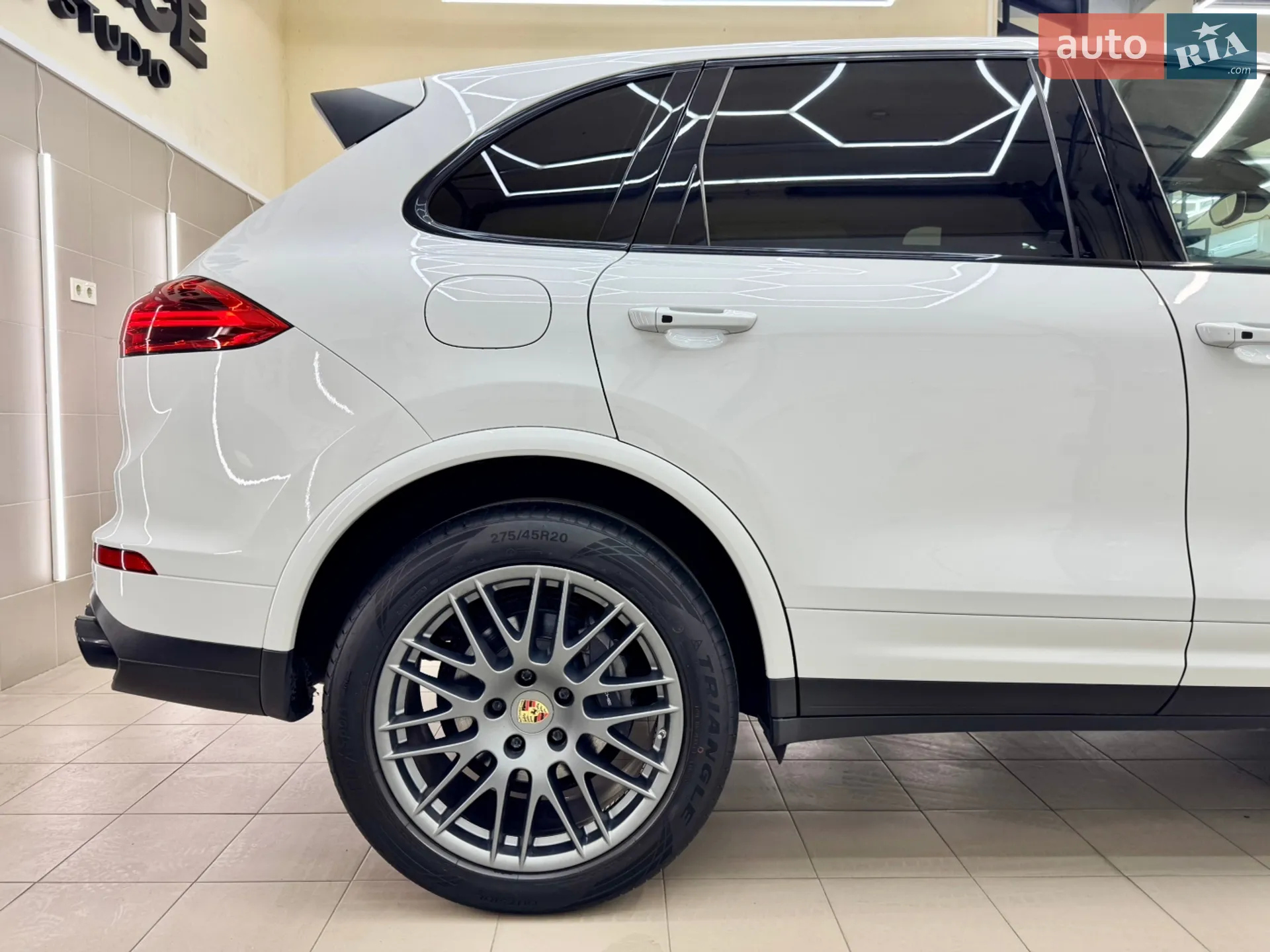 2016 Porsche Cayenne - мініатюра 35