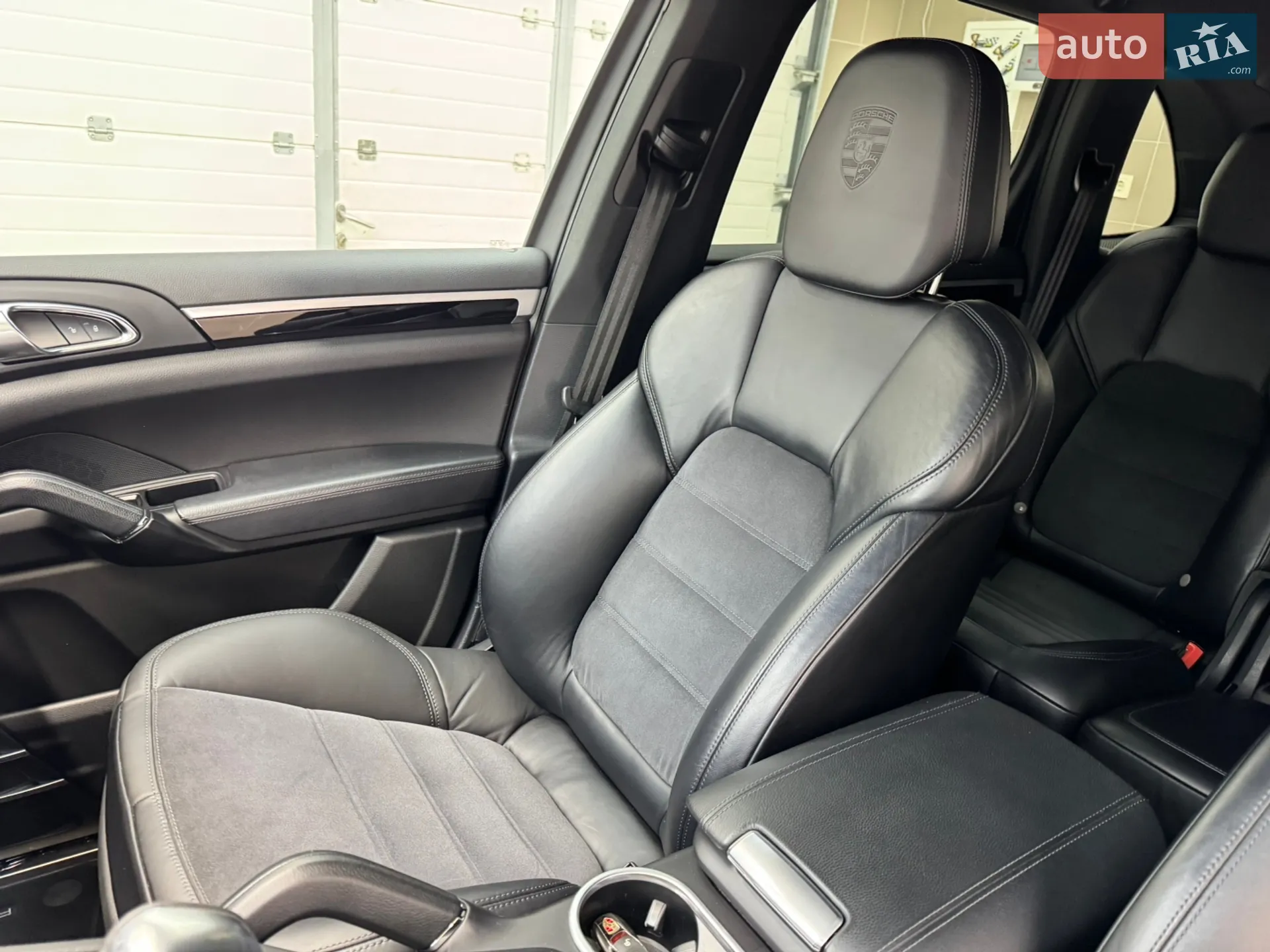 2016 Porsche Cayenne - мініатюра 54