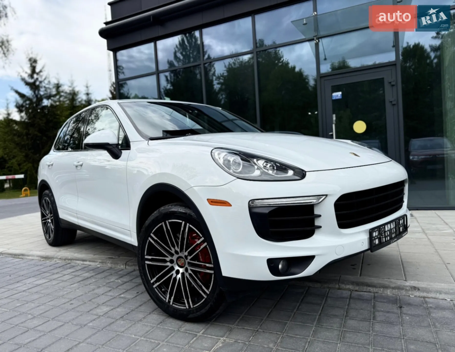 2015 Porsche Cayenne - мініатюра 4