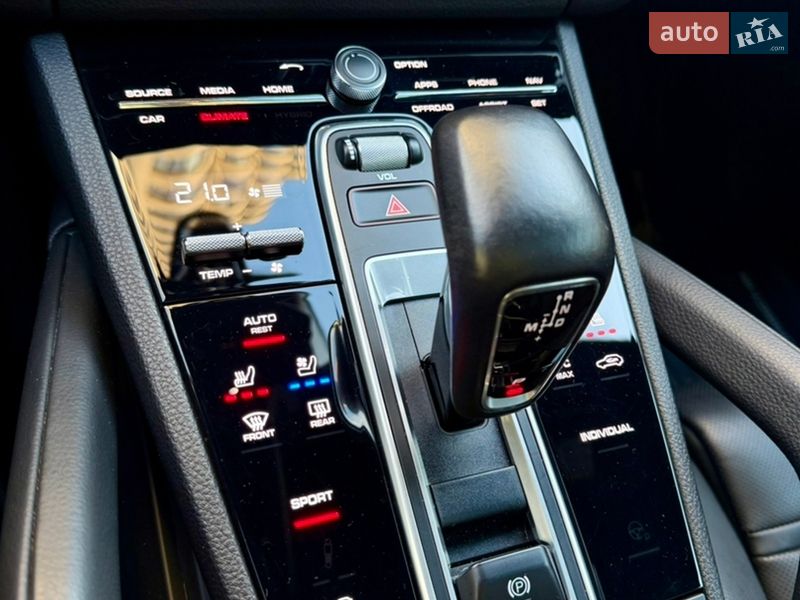 Позашляховик / Кросовер Porsche Cayenne 2022 в Києві