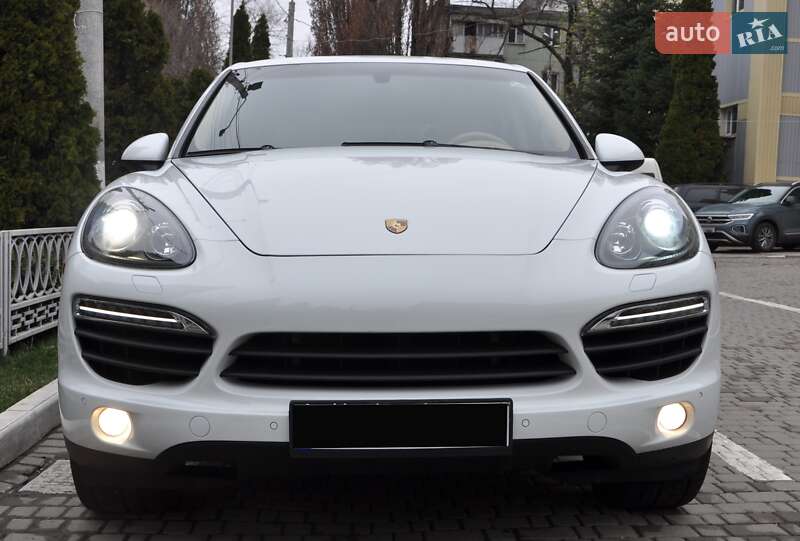 Позашляховик / Кросовер Porsche Cayenne 2012 в Одесі