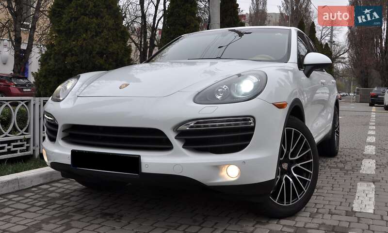 Позашляховик / Кросовер Porsche Cayenne 2012 в Одесі