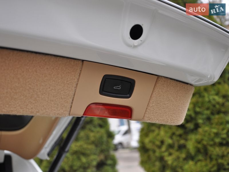 Позашляховик / Кросовер Porsche Cayenne 2012 в Одесі