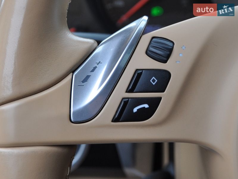 Позашляховик / Кросовер Porsche Cayenne 2012 в Одесі