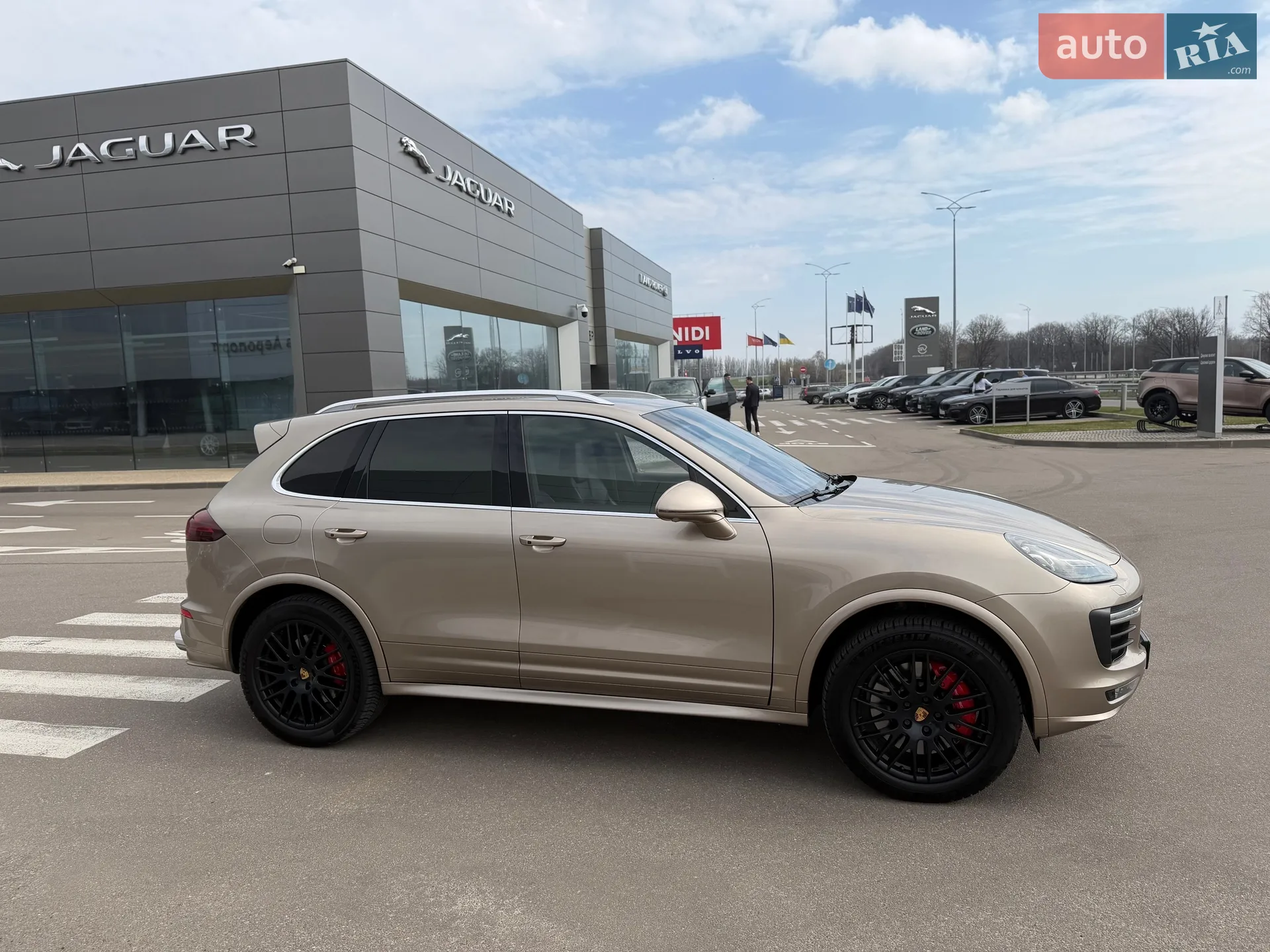 2015 Porsche Cayenne - мініатюра 8