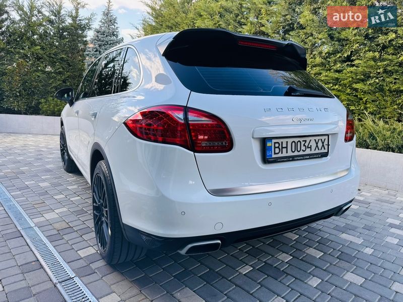 Внедорожник / Кроссовер Porsche Cayenne 2013 в Одессе