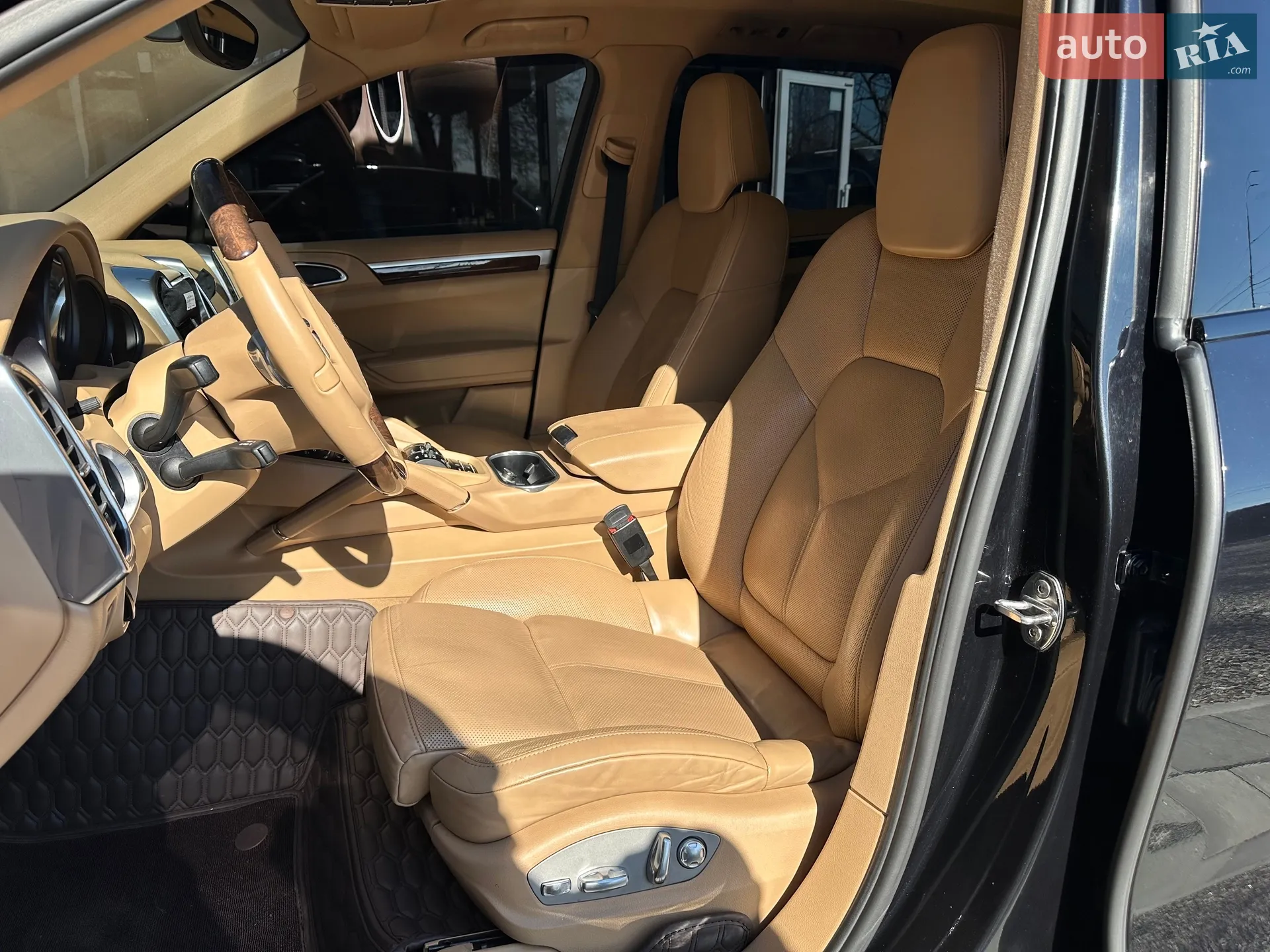 2012 Porsche Cayenne - мініатюра 19